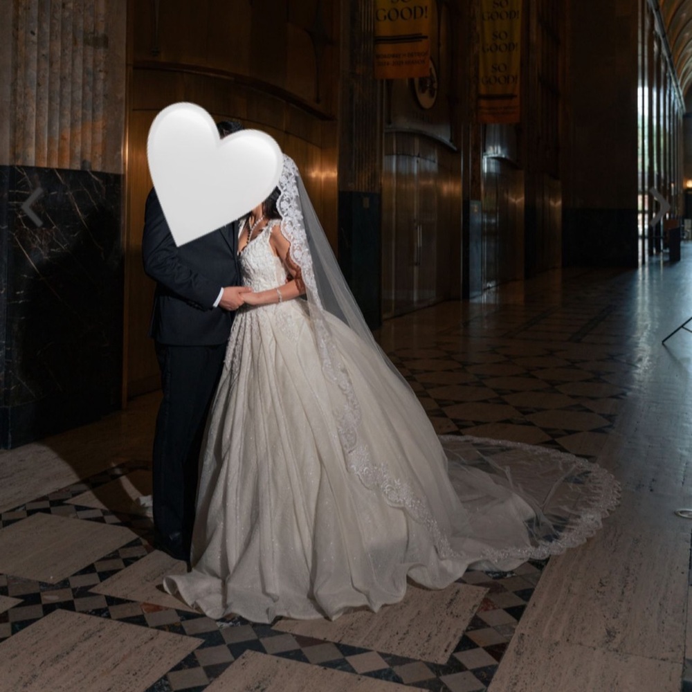 Wedding dress